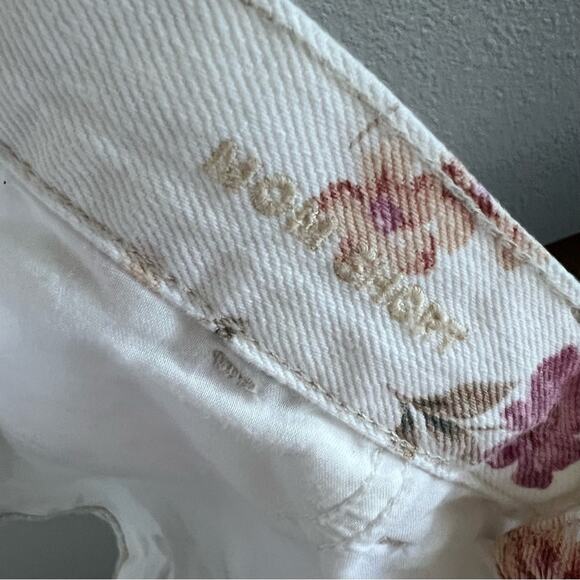 NWT American Eagle Floral Mom Short Cream Pink Boho Romantic 8 - Picture 8 of 8